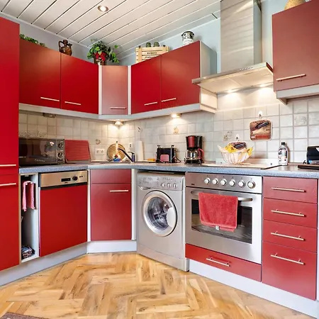 Demmler Stegel Apartment *